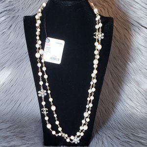 NWT 2018 Authentic CHANEL Necklace